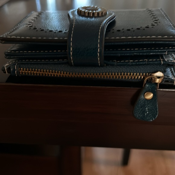 Ladies wallet RFI - Picture 5 of 5